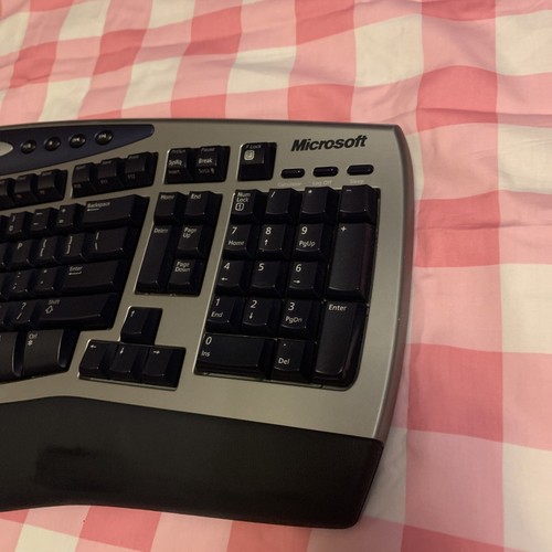 Vintage Microsoft Wireless Photo Keyboard 1027 - Picture 4 of 6