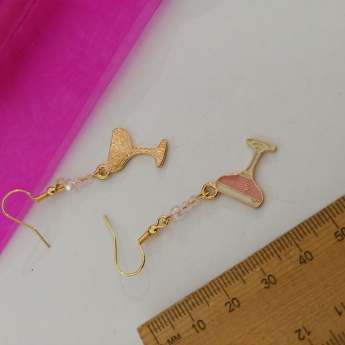 Novelty Pink Champagne Dangle Earrings Gold Hooks Party AUS Free Post - Picture 5 of 5