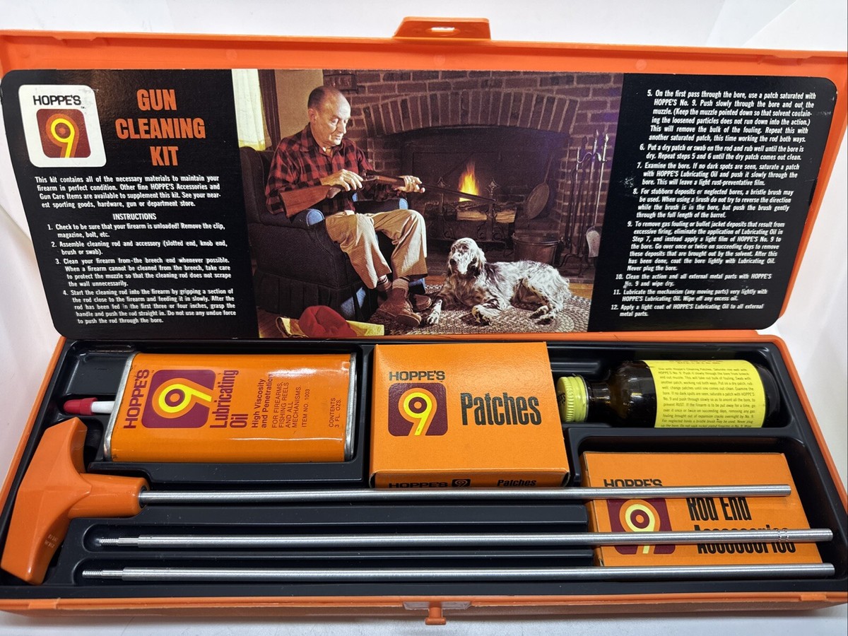 USA VINTAGE HOPPE'S GUN クリーニングセット メタルケース Vintage Hoppe's 9 Gun Cleaning Kit & Orange Storage Box Oil