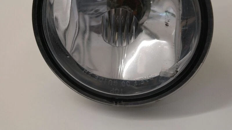 Faro antiniebla delantero derecho para pasajero Pontiac Bonneville 2000-2005   Foto 3 de 4