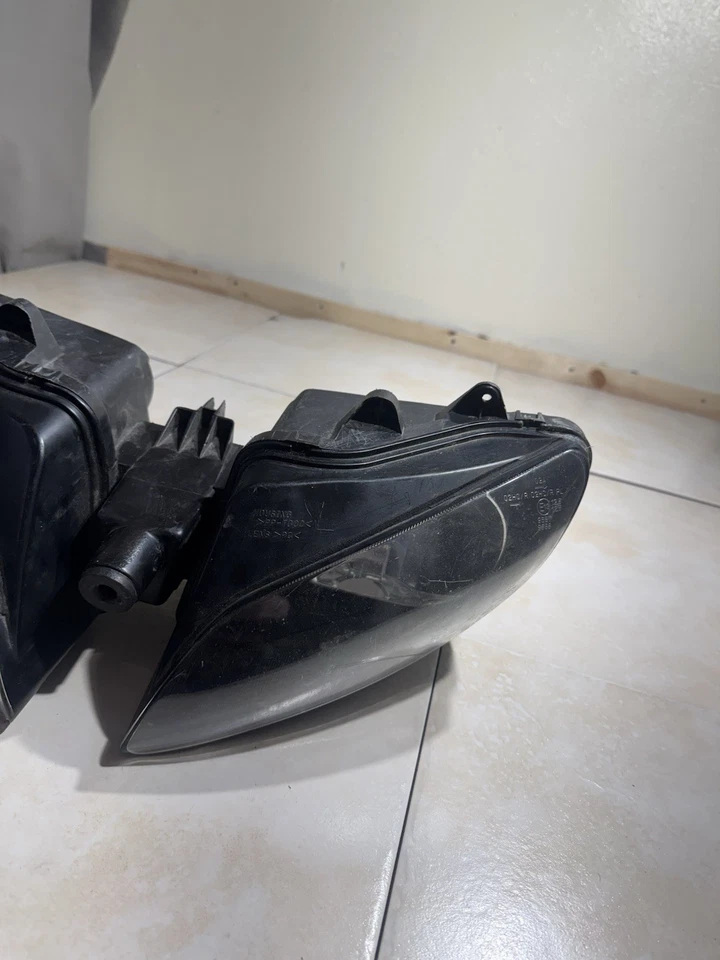 For Yamaha 2003-2005 YZF-R6,2006-2009 YZF R6S Headlight Head Light Lamp Assembly - Image 3 of 4