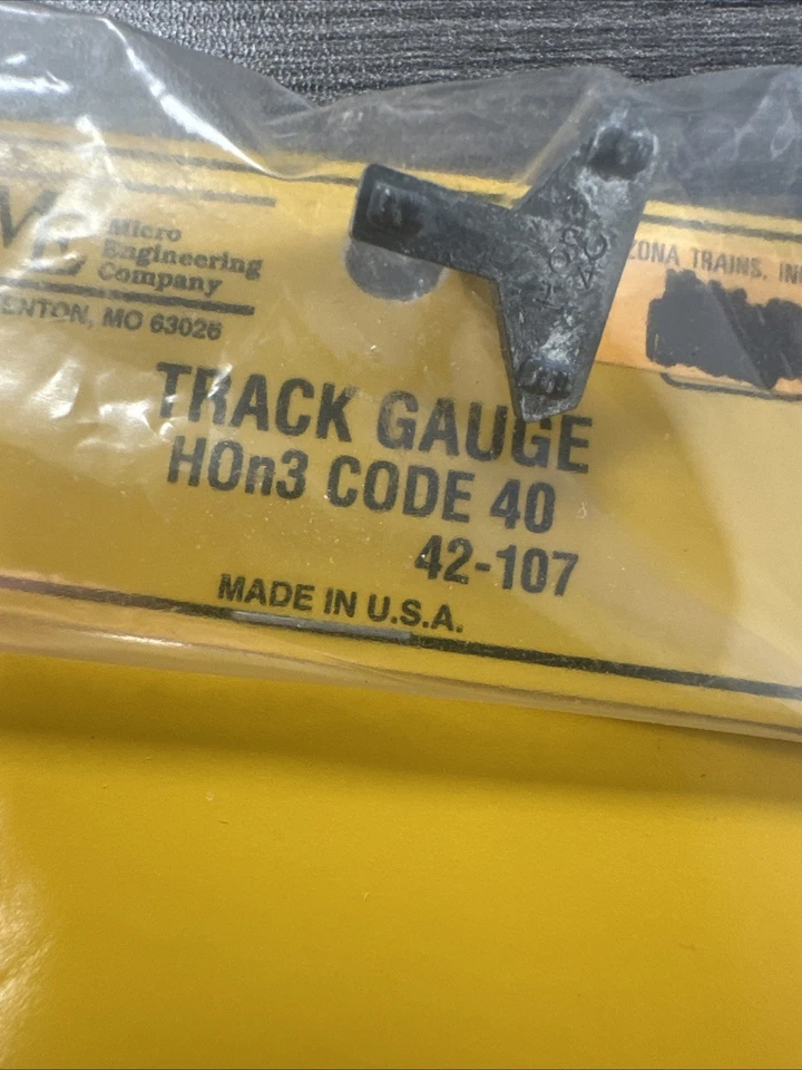 Micro-Engineering HOn3 #42-107 Code 40 Track Gauge (3 Point) - NIP - Image 2 of 3