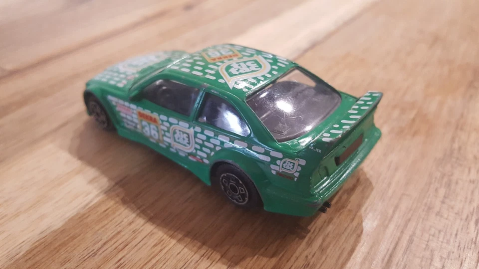 burago 1/43 BMW M3 verte - Photo 3/4