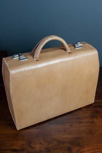 Original pig skin Hasselblad 511 leather flight carry case for 500 series camera - Picture 4 of 9