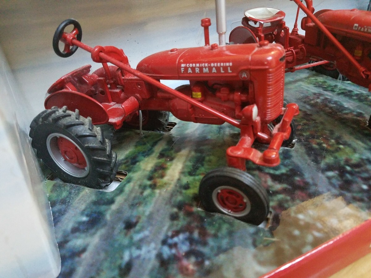 FARMALL A B C LETTERED SERIES METAL TOY TRACTORS CASE IH