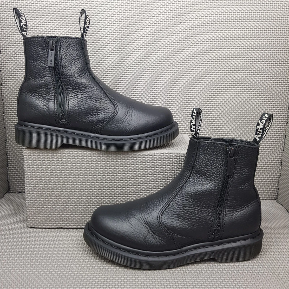 dr martens women's 2976 w zips chelsea boots