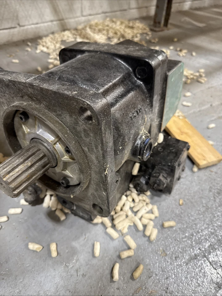 Новый подлинный гидравлический насос Volvo для колесного погрузчика PN 17201758 - Изображение 3 из 4