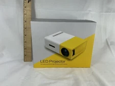 Portable Artilli LED Projector
