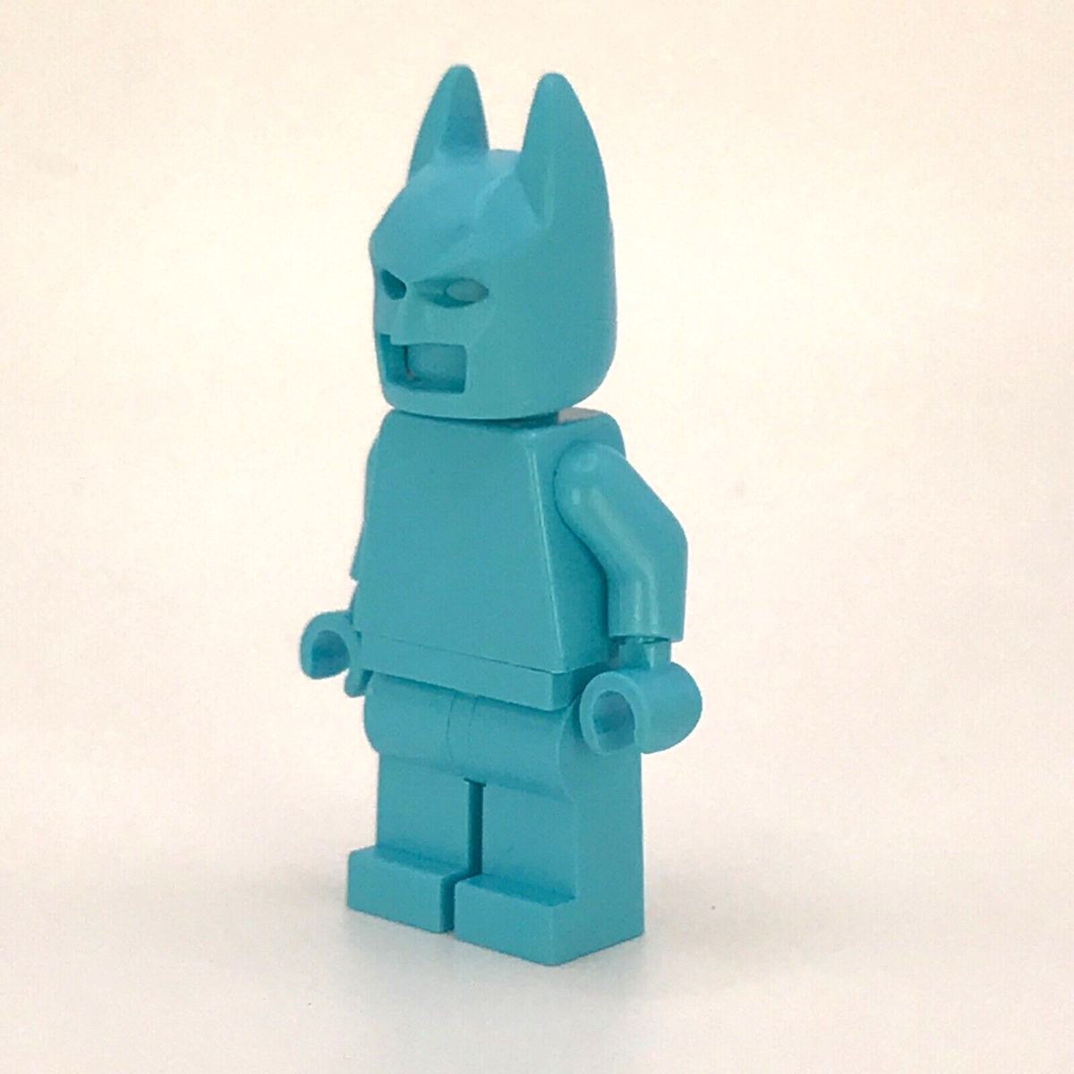 Batman Gotham City Prototype Monochrome Medium Azure official Lego