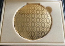 Vintage Powder Compact Made by Stratton for H Samuel Jewelers  Elegant #261