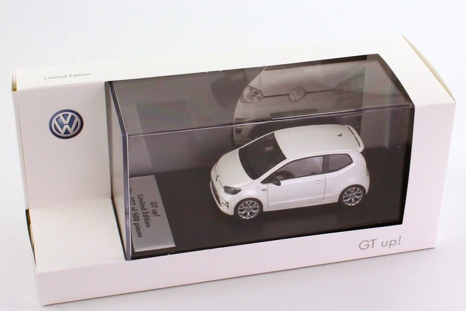 VERY RARE VW GT UP! UP GTI CONCEPT PEARL WHITE 1:43 LOOKSMART (DEALER MODEL) - Image 2 of 4