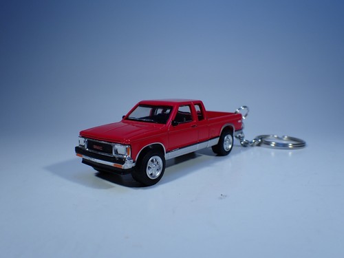 keychain '91 GMC SONOMA 1991 GMC Somoma 4x4 truck key chain - Picture 2 of 5