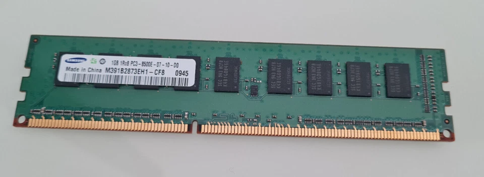 3 Stück M391B2873EH1-CF8 Samsung 1GB PC3-8500E-07-10-D0 Server Memory RAM