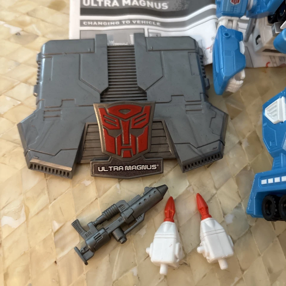 Remolque Transformers Titanium Ultra Magnus Blue versión 2006 Hasbro Galoob sin usar, en caja sellada Foto 4 de 4