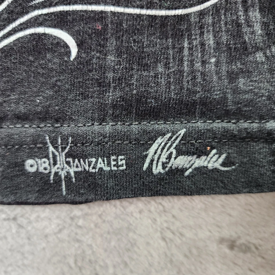 Camiseta DGA Hombre Mediana Negra "Adelita" Arte Chicano Día de Muertos 2018 Foto 4 de 4