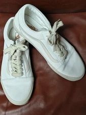 VANS U OLD SKOOL SCHOOL UNISEX SUEDE SNEAKERS OFF WHITE SIZE MEN'S 10