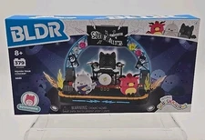 NEW BLDR Squishmallows Squish Tour Concert 379 Piece Building Set 3 Figures