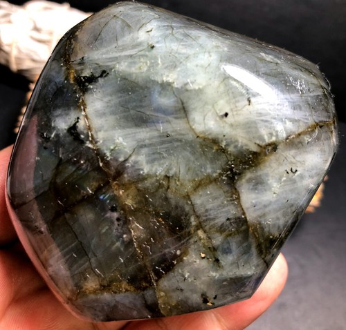 378g AAA+++Madagascar Purple Labradorite natural crystal polishing stone Z943 - Picture 6 of 7