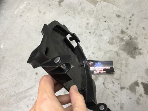 18-21 KAWASAKI EX400 BATTERY TRAY COVER OEM 3 MILES - Picture 5 of 8
