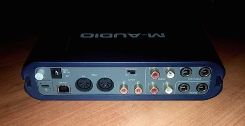 M-AUDIO FASTTRACK PRO USB Audio Interface mit Netzteil und USB Kabel - Bild 2 von 2