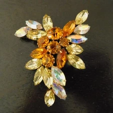 VTG. JULIANA D&E YELLOW and AMBER RHINESTONE BROOCH / 1960's 3 1/8" by 2 1/2"