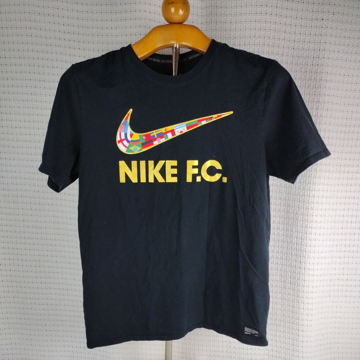 Nike 1994 Mens Nike Black FC Football Club World Cup Flag Size