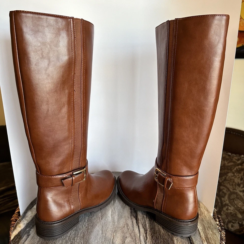 NY&Co Mujer Talla 7M Botas Altas Coñac Cremallera Hebillas Laterales Suelas de Goma Foto 4 de 4