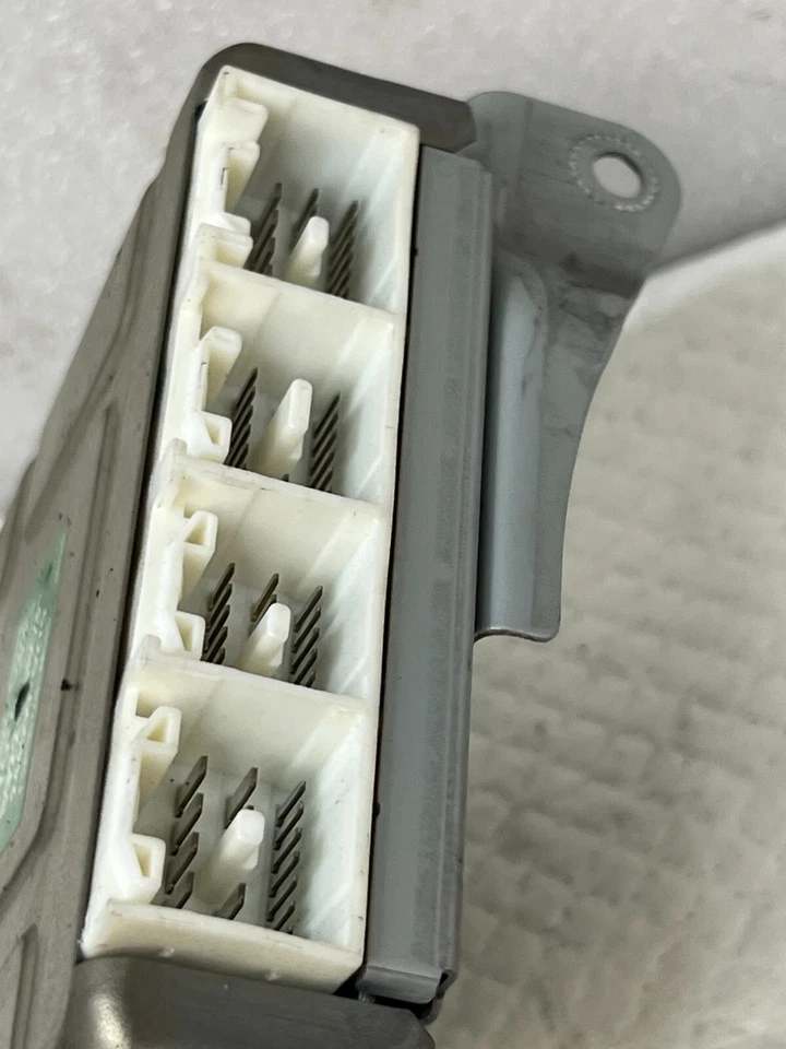 Модуль управления кузовом сетевой мультиплекс 2002 Lexus RX300 89221-48031 OEM (AA 422) - Изображение 4 из 4