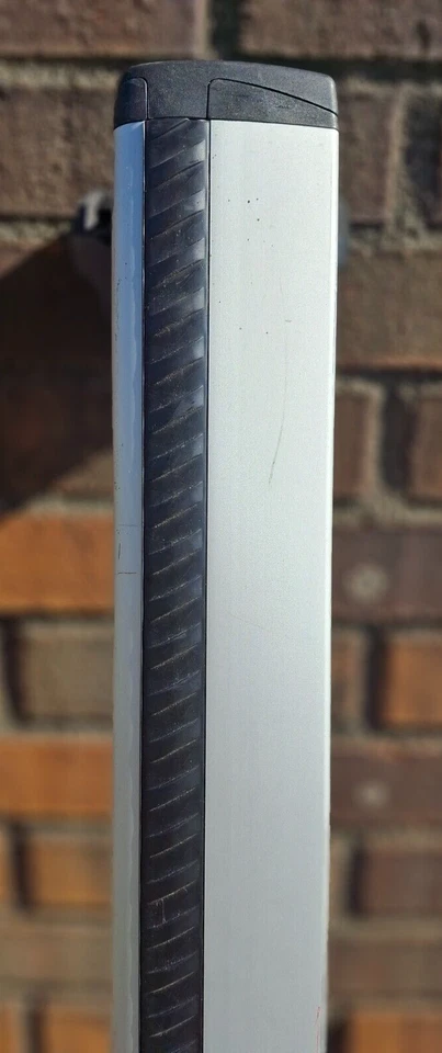 Barra transversal Thule SOA567X020 5703833 ¿Barra única para Subaru Outback??? Foto 4 de 4