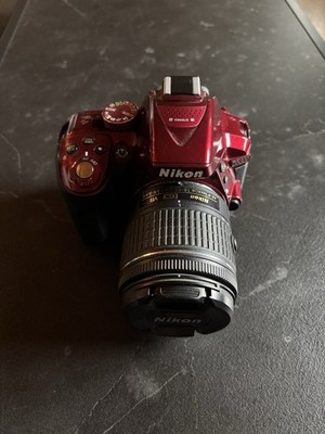 Nikon D5300 DSLR Kamera Kit, Nikkor AF-P 18-55mm, Sonderfarbe Rot