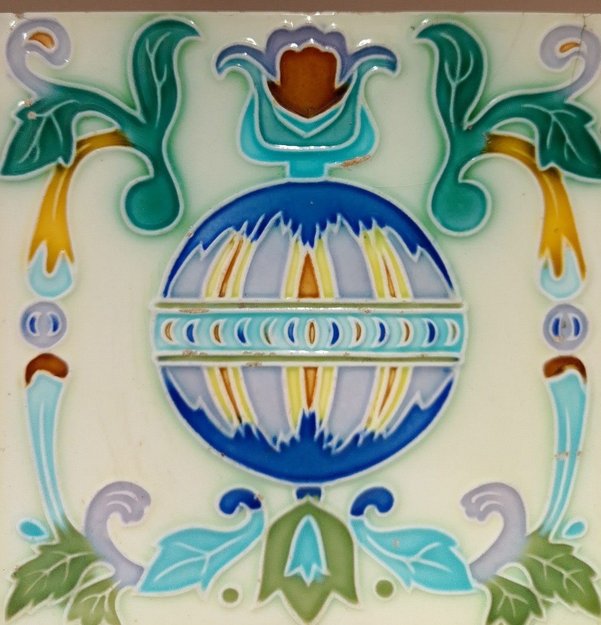 RARE VINTAGE 2 PCS BEAUTIFUL UNIQUE DESIGN DK TILES MADE IN JAPAN TILES.