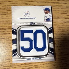 2022 Topps Series 1 Jersey Number Medallion Mookie Betts Dodgers JNM-MB