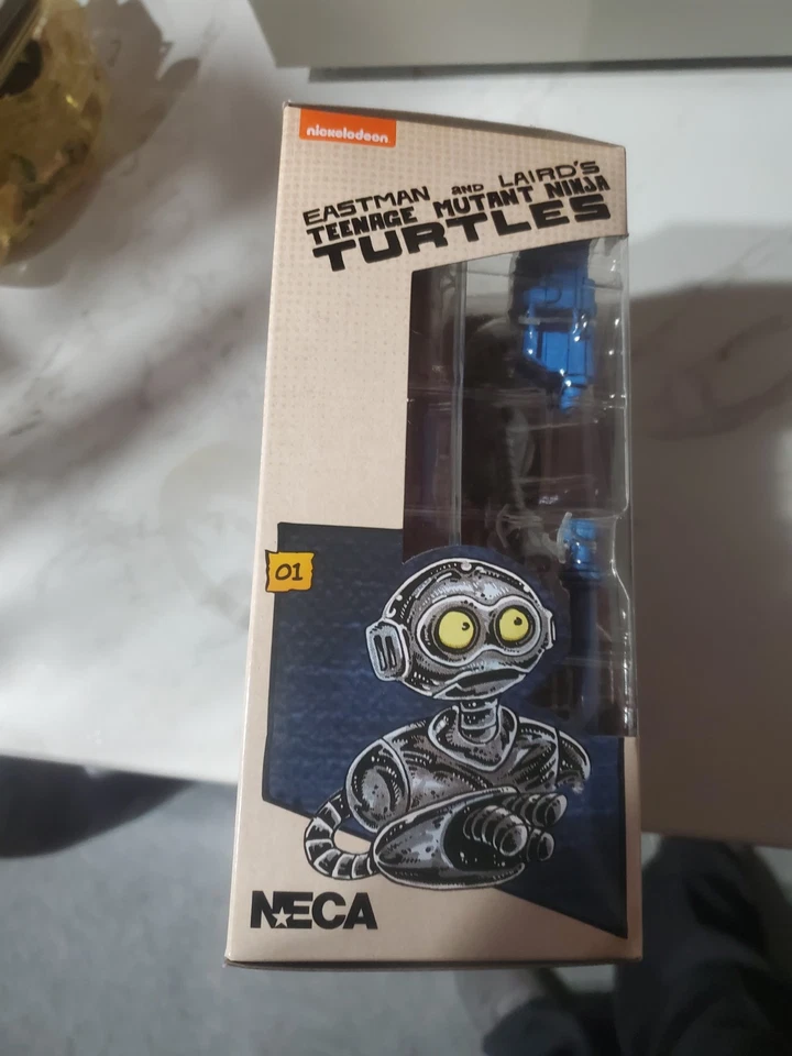 NECA Eastman and Laird's Teenage Mutant Ninja Turtles Action Figure - Fugitoid — 第 4/4 张图片