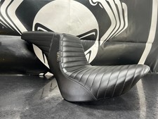 Harley Davidson Le Pera Kickflip Pleated Seat Softail Streetbob 2018 + LY590PT