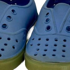 Native Shoes Kids Glow in the Dark Blue Water Shoes Size 6