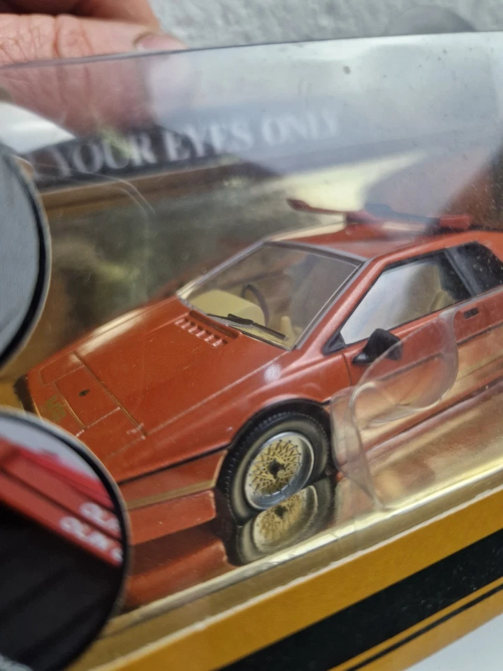 CORGI 007 The Director's Cut Lotus Esprit Turbo For Your Eyes Only Red Boxed. - Image 2 of 4