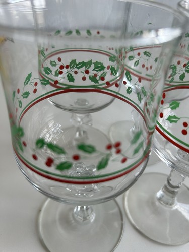 Set Of 4 Holiday Christmas Holly Stemware - Picture 3 of 4