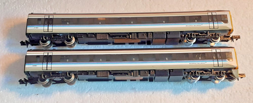 GRAHAM FARISH SPUR N - ZWEI ANHÄNGERWAGEN FÜR 158860 REGIONALBAHNEN DMU | Zustand: Used