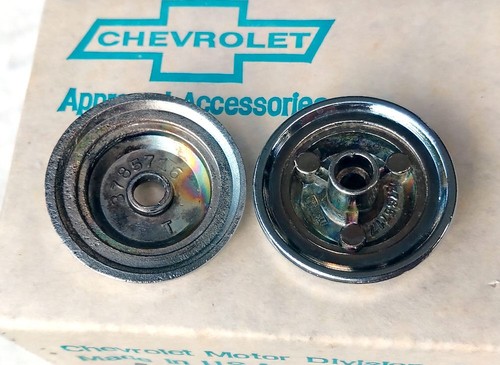 1961-1962 Chevrolet Impala Bel-Air Biscayne NOS GM Radio Knobs 61 62 348 SS 409 - Picture 2 of 2