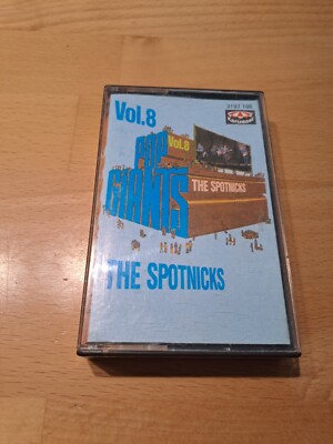 MC Kassette POP GIANTS  VOL. 8 THE SPOTNICKS Karussell Musik Tape gut