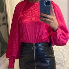 JustFab pink chetah print long sleeved blouse xs 