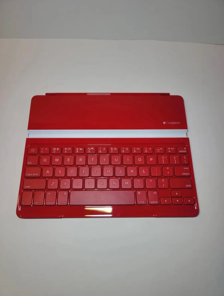 🔥🔥Logitech Ultrathin Keyboard Cover/Case for iPad 2/3/4 - Red - Open Box🔥🔥 - Image 2 of 4