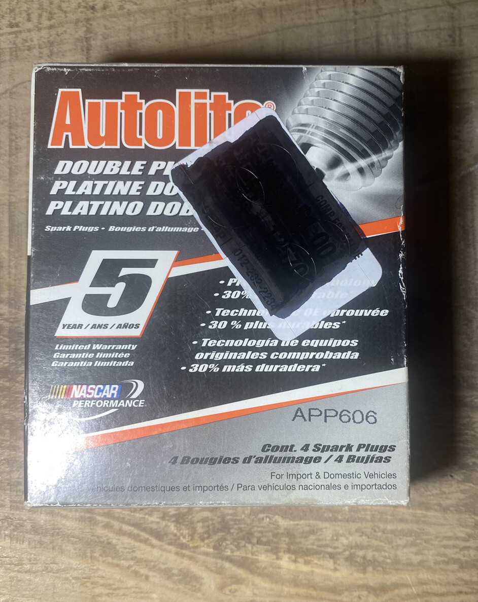 4 Autolite Double Platinum Spark Plugs APP606 NEW IN BOX
