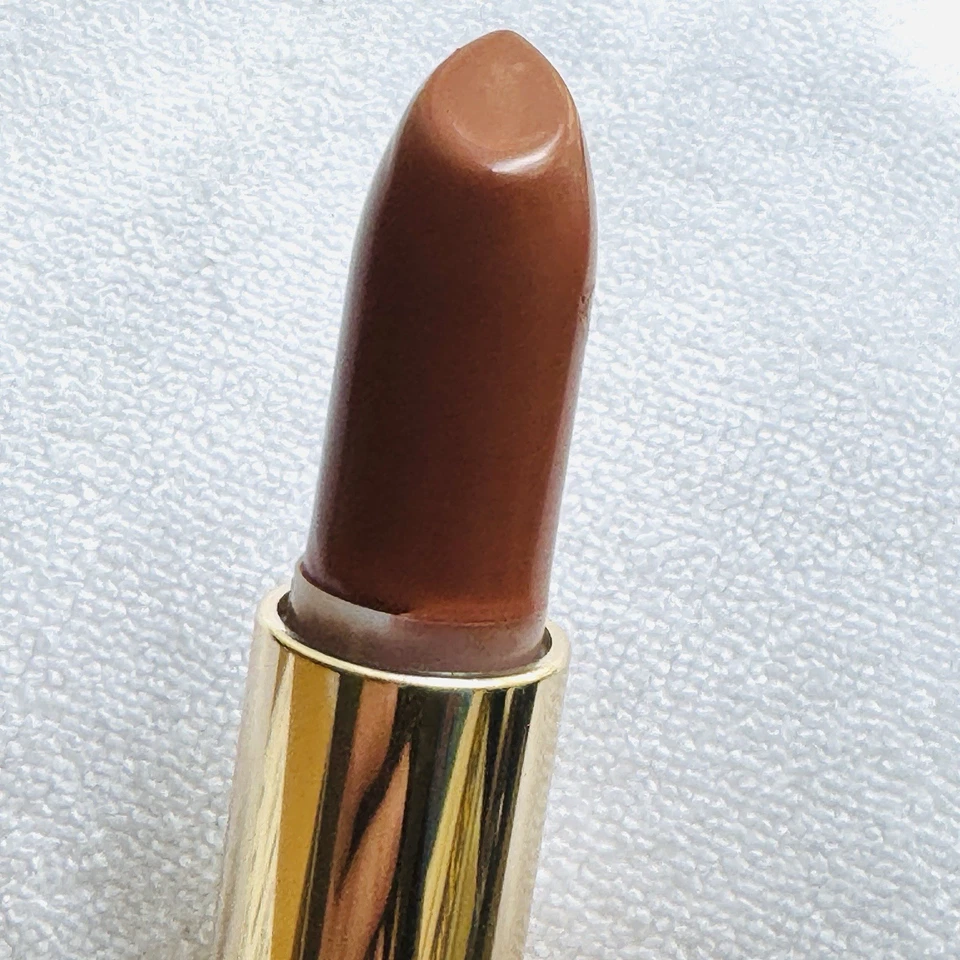 ESTEE LAUDER MYSTERIOUS MOCHA # 24 Futurist Full Treatment Lipstick SPF 15 - Image 2 of 4