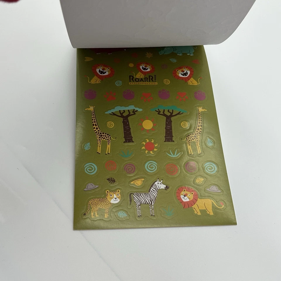 Libro de pegatinas Darice Wild Safari cebra león hipopótamo rinoceronte elefante tigre jirafa Foto 4 de 4