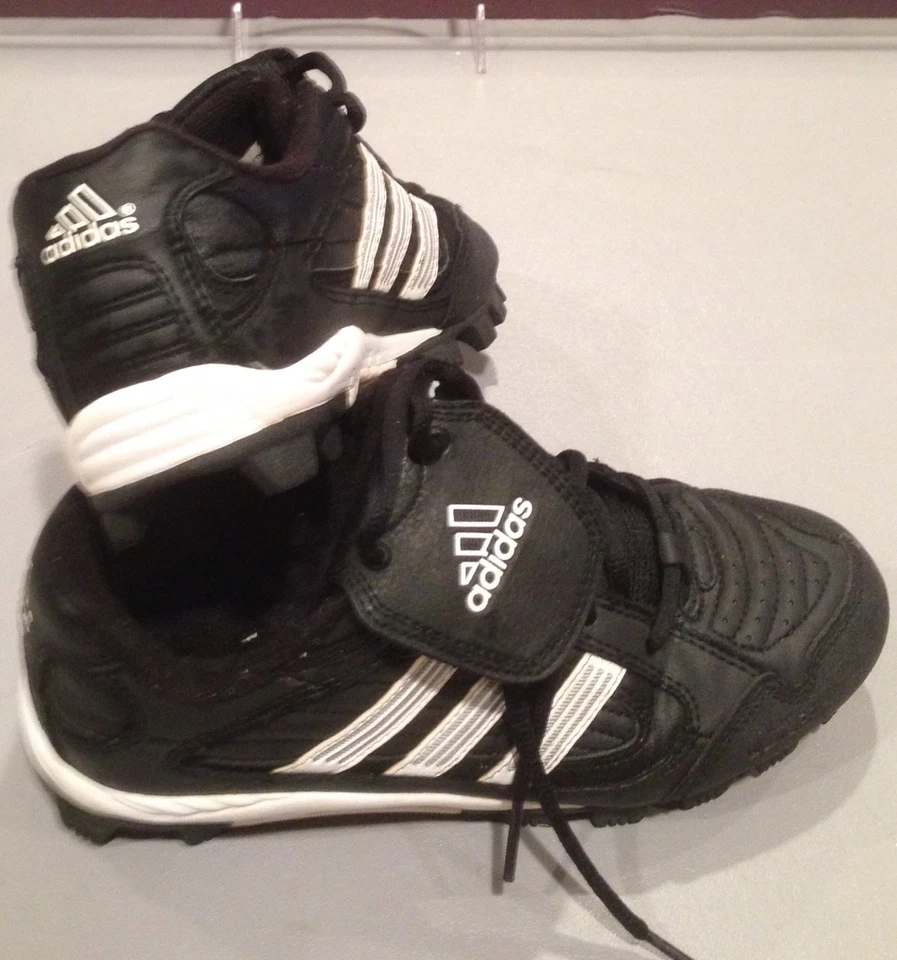 5 botines de fútbol Adidas Foto 2 de 4