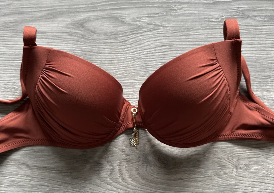 Bikini con drapeado Antigel by Lise Charmel - Top UK 32B / Calzoncillos medianos - Nuevo con etiquetas  Foto 2 de 4