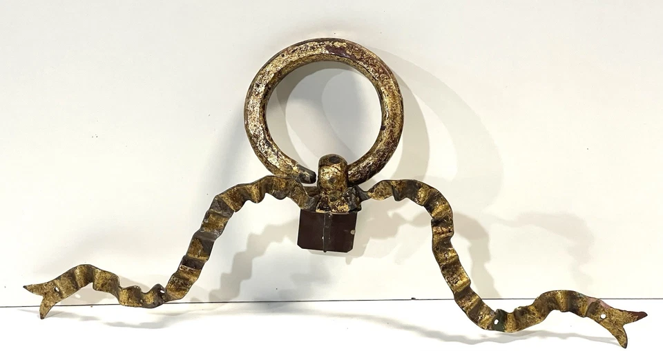 Espejo francés antiguo de metal dorado o soporte de marco Ormolu Foto 3 de 4