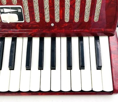YAMAHA Accordion S-32B Keyboard Musical Instruments Red USED Japan