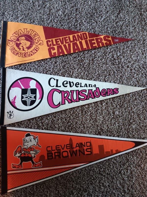 21 Ohio sports pennants